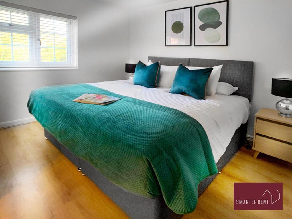 Wokingham - 2 Bed Modern House - Parking Apartment Екстериор снимка
