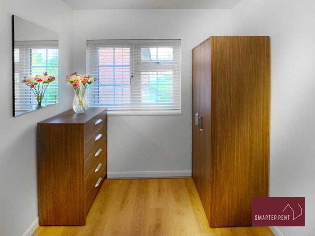 Wokingham - 2 Bed Modern House - Parking Apartment Екстериор снимка